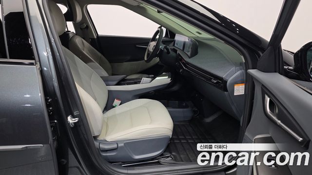 Kia EV6 Long Range 4WD Light 2023 — фото 11