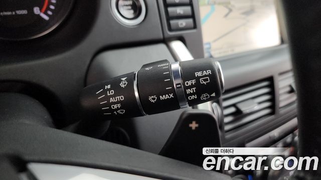 Land Rover Discovery Sport 2.0 TD4 HSE Luxury 2016 — фото 17