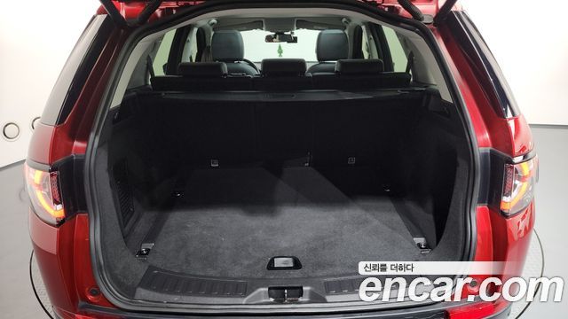 Land Rover Discovery Sport 2.0 TD4 HSE Luxury 2016 — фото 20