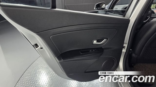 Renault Korea SM3 Neo RE 2017 — фото 25