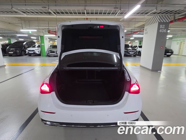 Mercedes-Benz E-Class (W214) E200 Avantgarde 2025 — фото 4