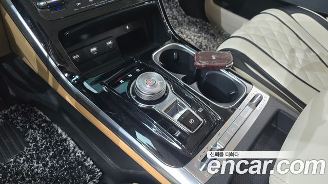 Kia Carnival (IV) Diesel 9-Seater Hi-Limousine(Special Vehicle) 2022 — фото 9
