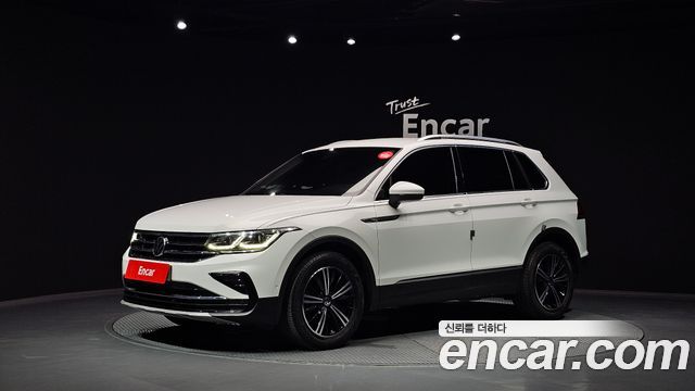Volkswagen Tiguan (II) 2.0 TDI Premium 2022 — фото 1