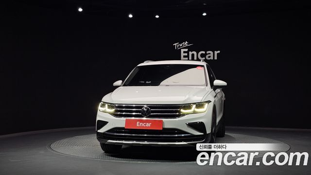 Volkswagen Tiguan (II) 2.0 TDI Premium 2022 — фото 3