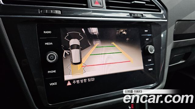 Volkswagen Tiguan (II) 2.0 TDI Premium 2022 — фото 15
