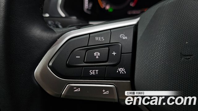 Volkswagen Tiguan (II) 2.0 TDI Premium 2022 — фото 18