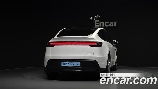 Tesla Model Y Long Range AWD 2025 — фото 4