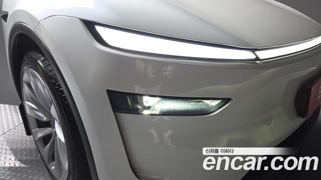 Tesla Model Y Long Range AWD 2025 — фото 22