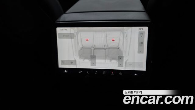Tesla Model Y Long Range AWD 2025 — фото 27