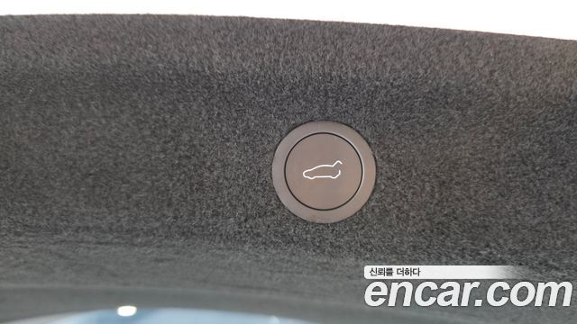 Tesla Model Y Long Range AWD 2025 — фото 32