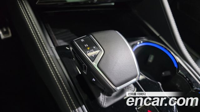 Volkswagen Touareg (III) 3.0 TDI R-Line 2024 — фото 9