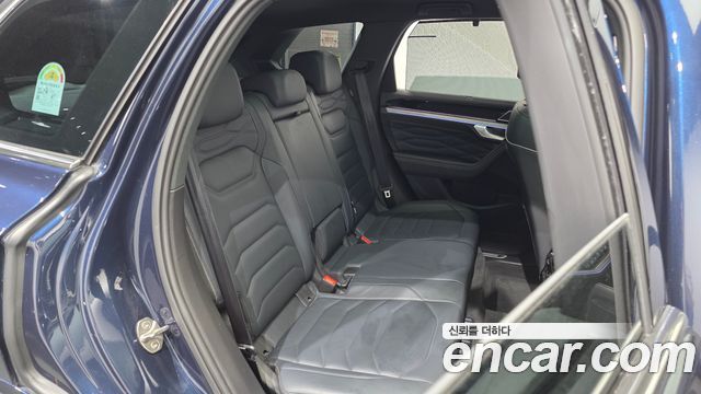 Volkswagen Touareg (III) 3.0 TDI R-Line 2024 — фото 12