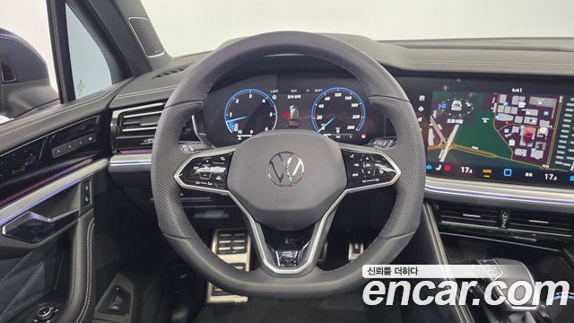 Volkswagen Touareg (III) 3.0 TDI R-Line 2024 — фото 14
