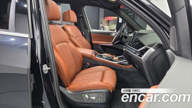 BMW X7 (G07) xDrive 40i M Sport 6STR 2024 — фото 11
