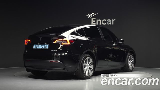 Tesla Model Y Long Range AWD 2021 — фото 2