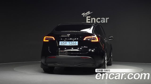 Tesla Model Y Long Range AWD 2021 — фото 4