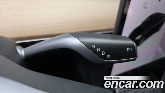 Tesla Model Y Long Range AWD 2021 — фото 9