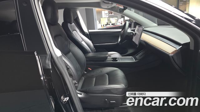 Tesla Model Y Long Range AWD 2021 — фото 11