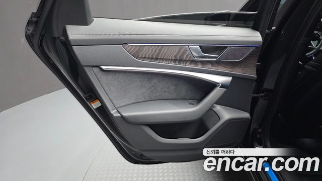 Audi A6 (C8) 45 TFSI Quattro Premium 2022 — фото 25