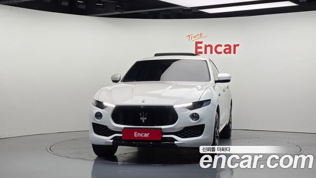 Maserati Levante 3.0 AWD 2018 — фото 3