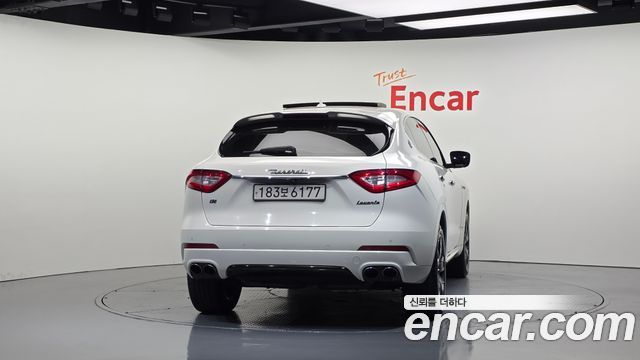 Maserati Levante 3.0 AWD 2018 — фото 4