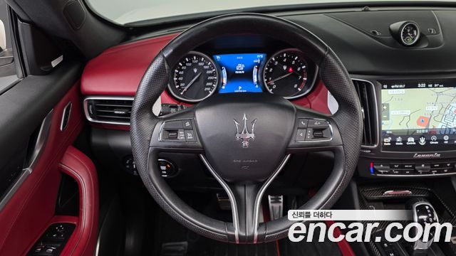 Maserati Levante 3.0 AWD 2018 — фото 13