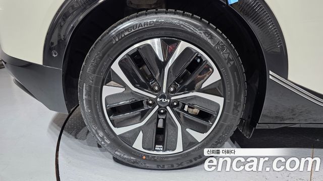 Kia EV6 Long Range 4WD Earth 2023 — фото 5