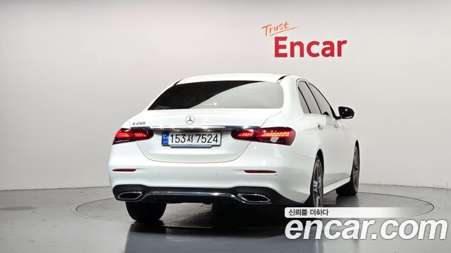 Mercedes-Benz E-Class (W213) E250 AMG Line 2023 — фото 4