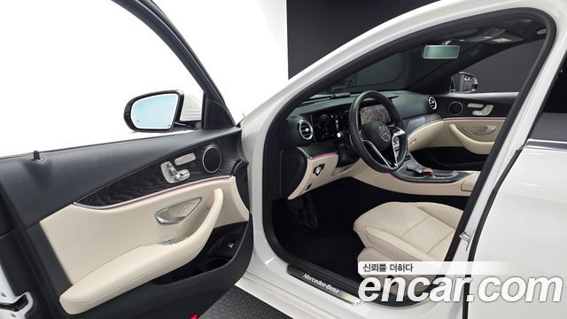 Mercedes-Benz E-Class (W213) E250 AMG Line 2023 — фото 10