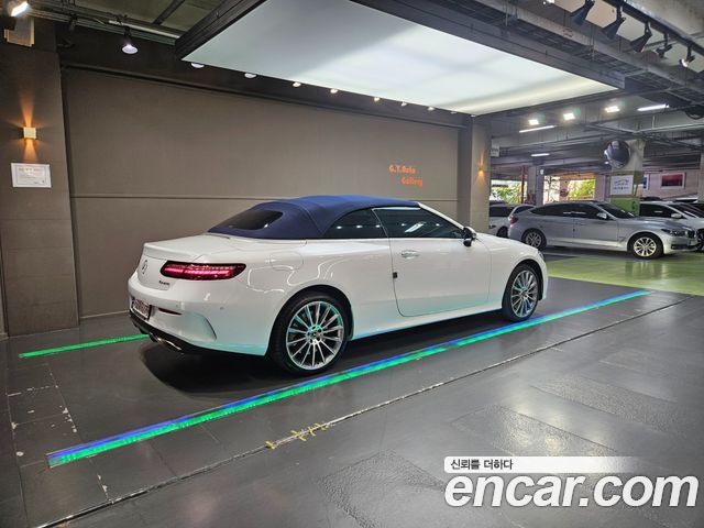 Mercedes-Benz E-Class (W213) E450 4MATIC Cabriolet 2022 — фото 2