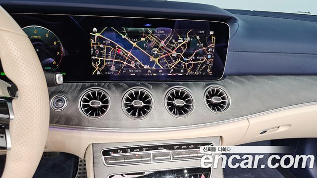 Mercedes-Benz E-Class (W213) E450 4MATIC Cabriolet 2022 — фото 18