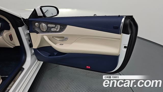 Mercedes-Benz E-Class (W213) E450 4MATIC Cabriolet 2022 — фото 31