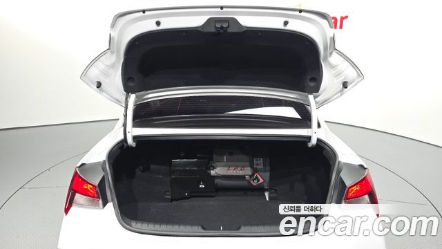 Hyundai Avante (CN7) 1.6 LPi (Rent car) Smart 2024 — фото 20