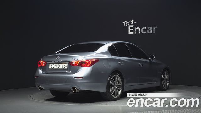 Infiniti Q50 3.5 Hybrid Essence 2015 — фото 2