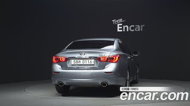 Infiniti Q50 3.5 Hybrid Essence 2015 — фото 4