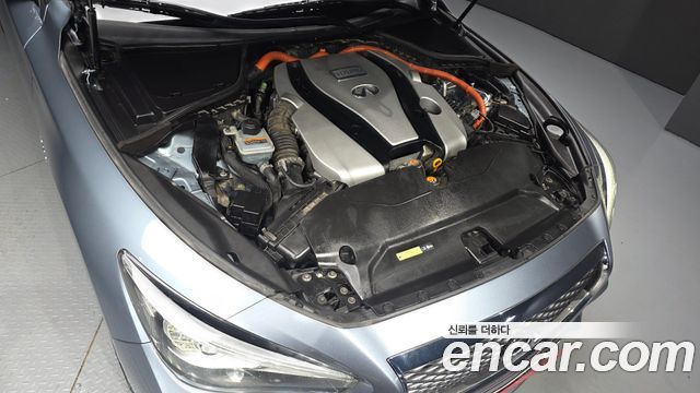 Infiniti Q50 3.5 Hybrid Essence 2015 — фото 6