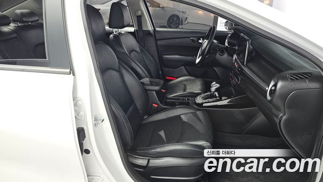 Kia K3 (II) 1.6 Prestige 2024 — фото 10