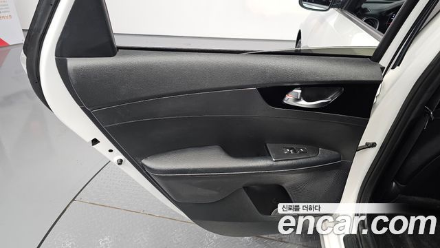 Kia K3 (II) 1.6 Prestige 2024 — фото 25