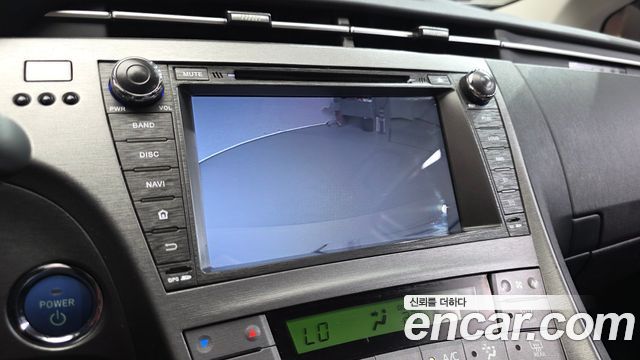 Toyota Prius 1.8 E 2015 — фото 15