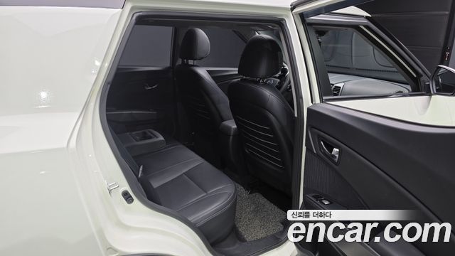 KG Mobility (SsangYong) Tivoli Diesel LX 2WD 2017 — фото 12