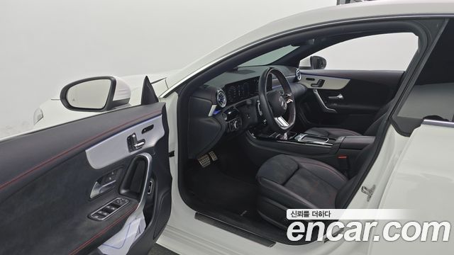 Mercedes-Benz CLA-Class (C118) CLA250 4MATIC 2024 — фото 10