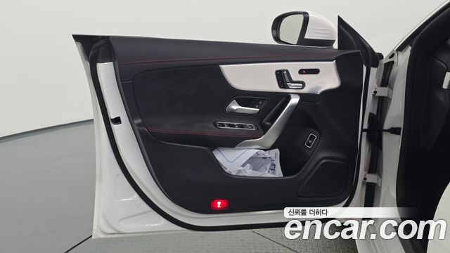 Mercedes-Benz CLA-Class (C118) CLA250 4MATIC 2024 — фото 24