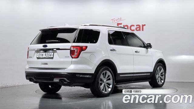 Ford Explorer 2.3 Limited 4WD 5th 2018 — фото 2