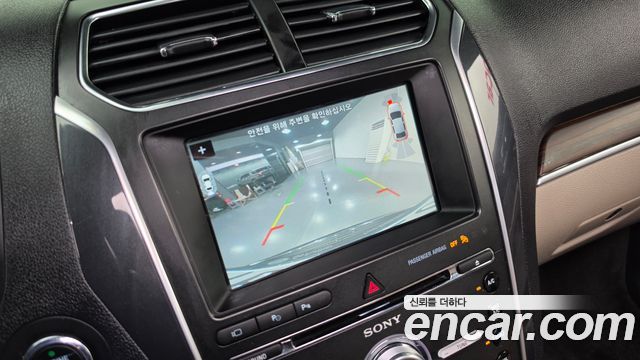 Ford Explorer 2.3 Limited 4WD 5th 2018 — фото 16