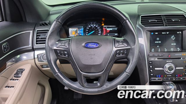 Ford Explorer 2.3 Limited 4WD 5th 2018 — фото 23
