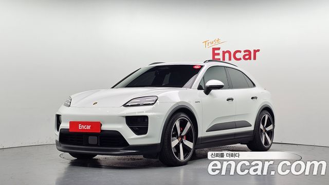 Porsche Macan EV 4S