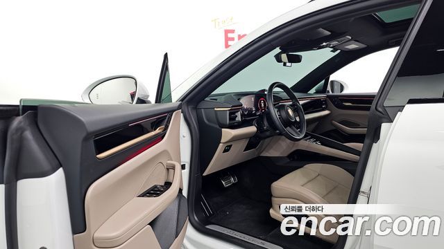 Porsche Macan EV 4S 2025 — фото 10