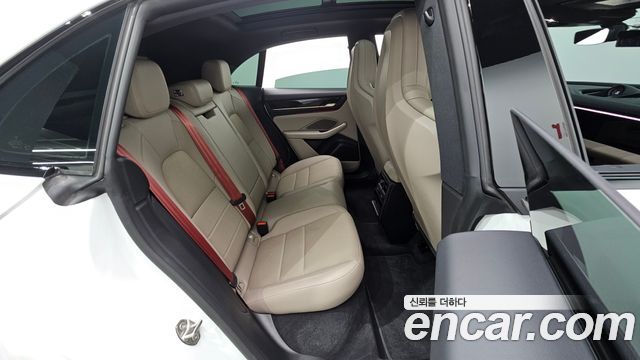 Porsche Macan EV 4S 2025 — фото 15