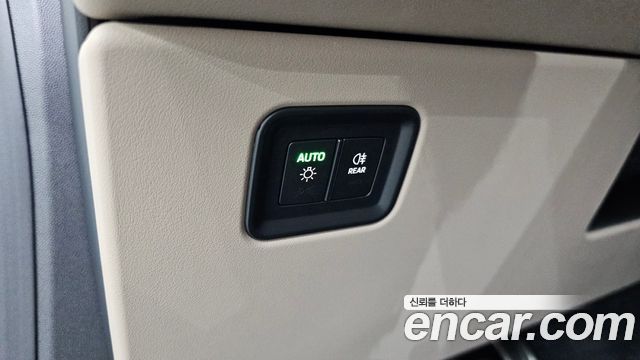 Porsche Macan EV 4S 2025 — фото 21