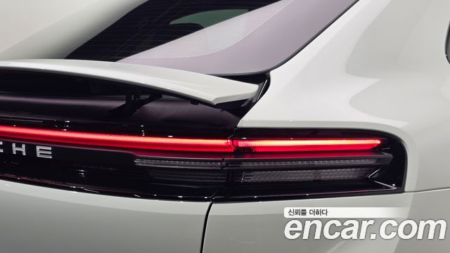 Porsche Macan EV 4S 2025 — фото 29